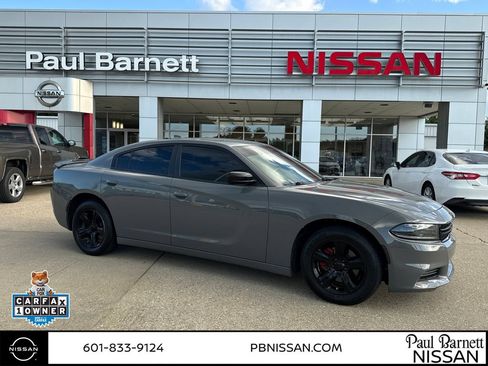 Used 2023 Dodge Charger SXT RWD image 1