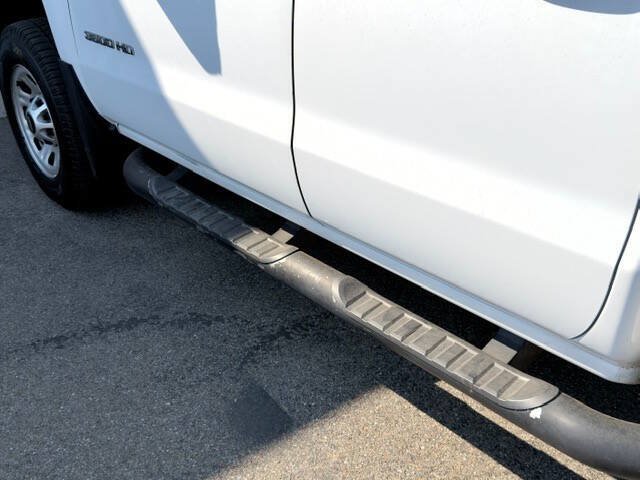 Used 2018 Chevrolet Silverado 3500 W/T w/ WT Fleet Convenience Package AWD/4WD image 18