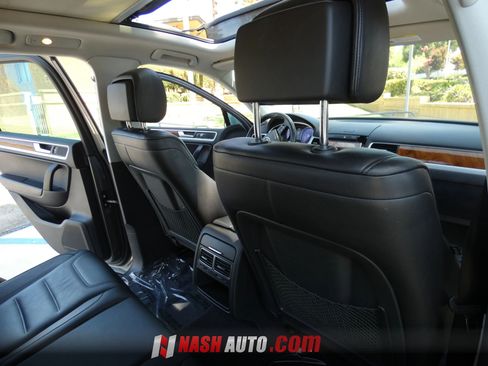 Used 2014 Volkswagen Touareg VR6 AWD/4WD image 37