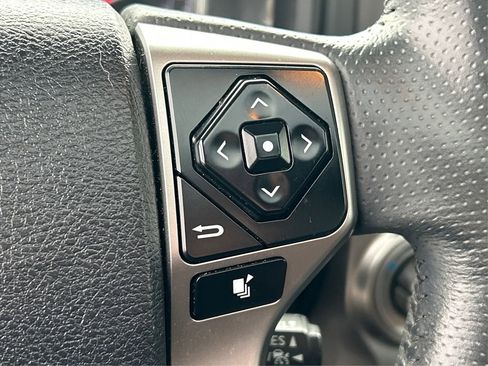 Used 2021 Toyota 4Runner Limited image 33