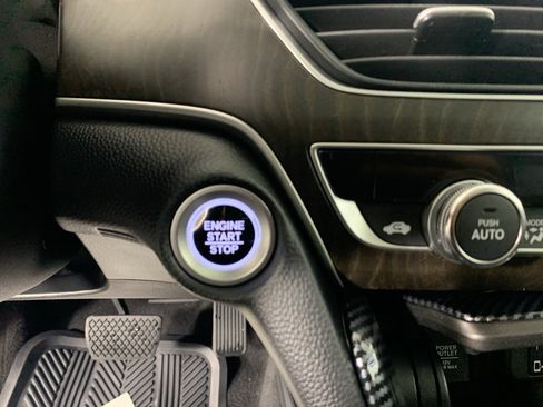 Used 2018 Honda Accord EX-L image 18