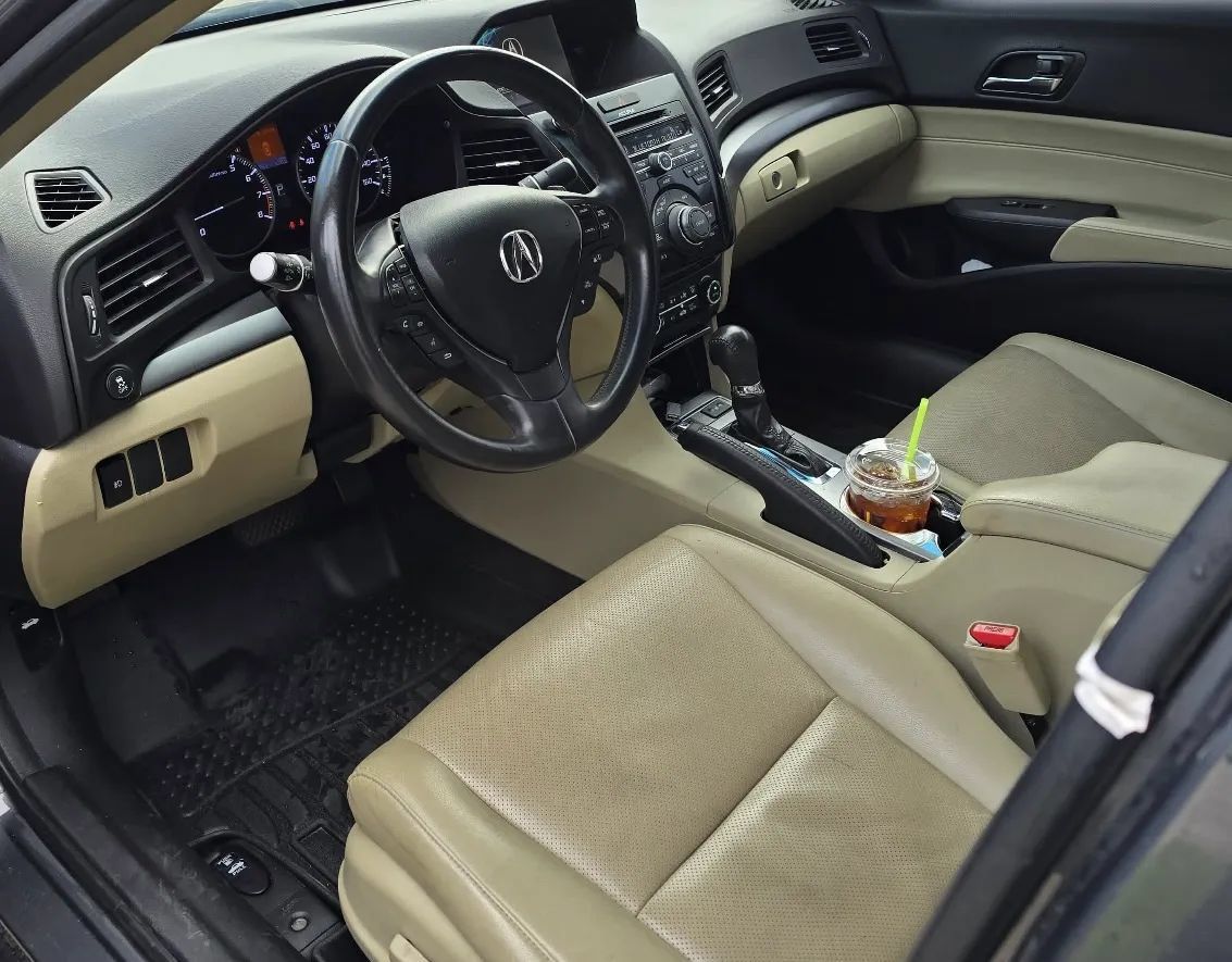 Used 2014 Acura ILX w/ Technology Package FWD image 7