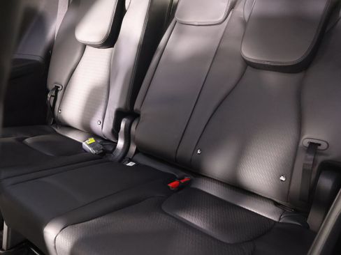 Used 2025 Kia Carnival SX Prestige FWD image 14