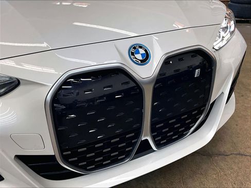 Used 2023 BMW i4 eDrive40 w/ M Sport Package RWD image 32
