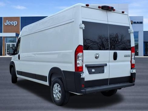 New 2024 RAM ProMaster 2500 w/ Quick Order Package 22G SLT FWD image 4