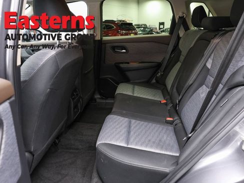 Used 2023 Nissan Rogue SV AWD/4WD image 21