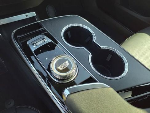 New 2025 Cadillac Lyriq Luxury image 33