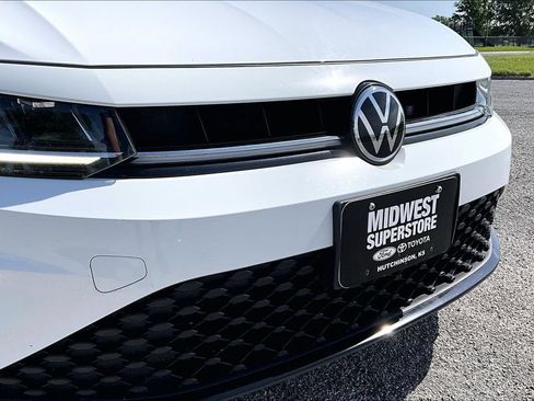Used 2025 Volkswagen Jetta Sport FWD image 29