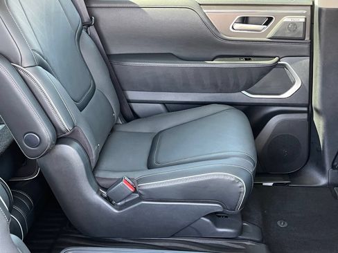 Used 2026 INFINITI QX80 Luxe w/ Cargo Package RWD image 11