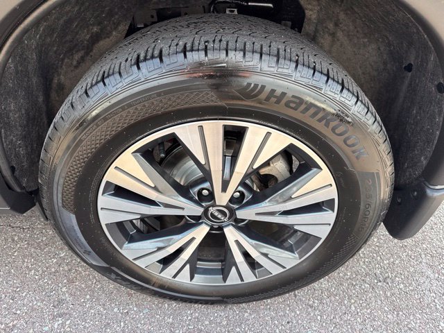 Certified 2023 Nissan Rogue SV AWD/4WD image 32