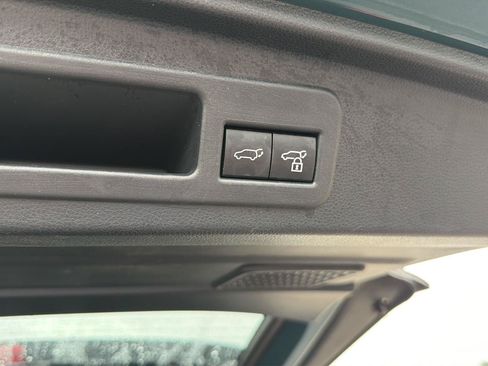 Certified 2025 Toyota 4Runner TRD Off-Road Premium AWD/4WD image 35