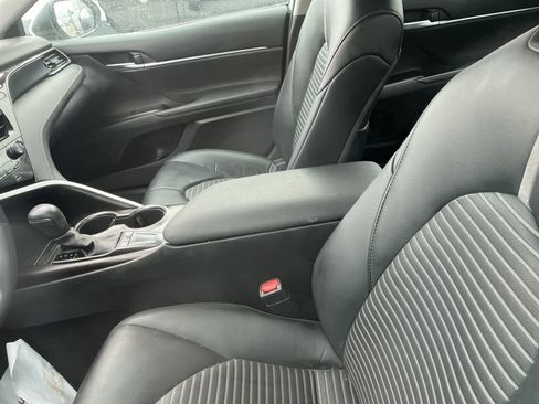 Used 2024 Toyota Camry SE image 23