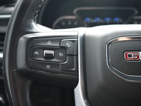 Used 2021 GMC Yukon XL SLT image 32