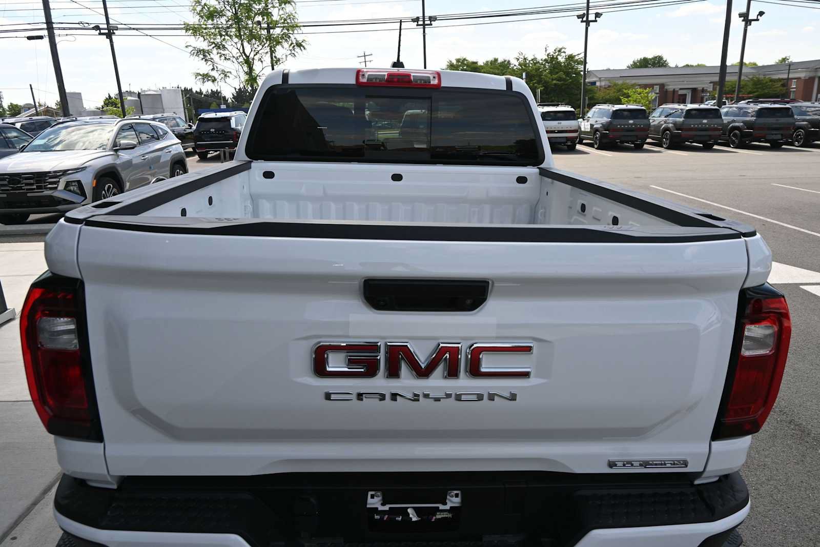 Used 2026 GMC Canyon Elevation w/ Technology Package RWD image 8