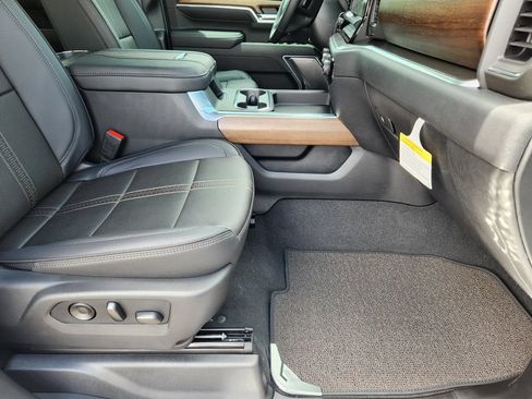 New 2026 Chevrolet Silverado 3500 High Country w/ High Country Premium Package AWD/4WD image 16