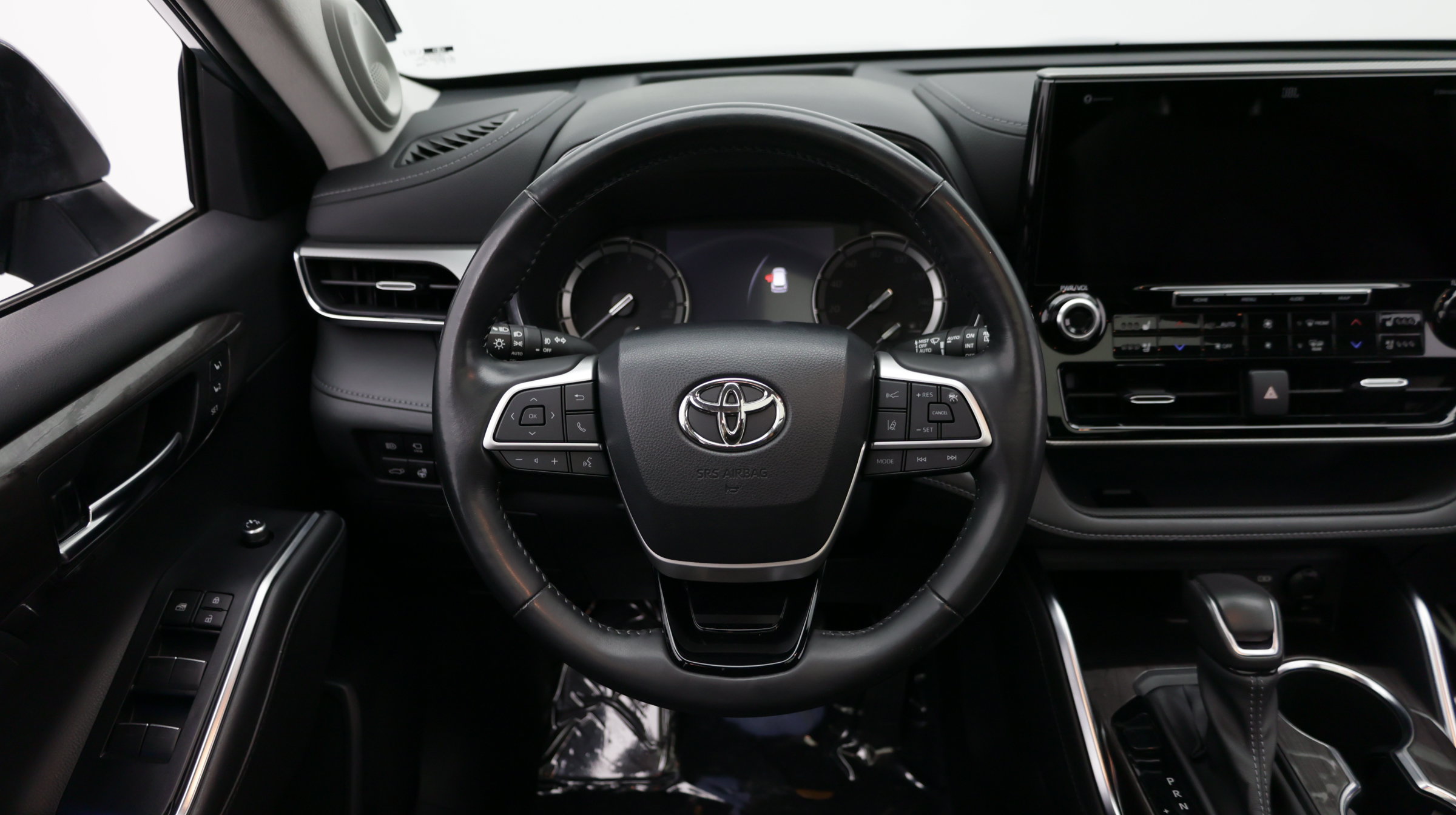 Used 2022 Toyota Highlander Platinum FWD image 33