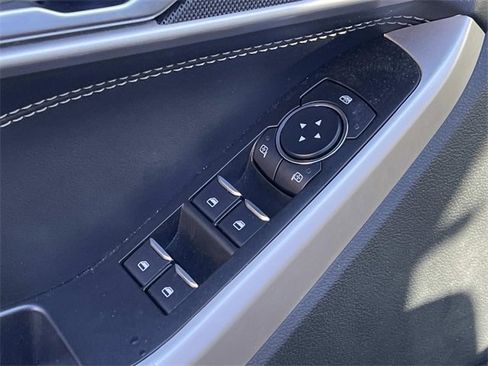 Certified 2022 Ford Explorer XLT w/ Equipment Group 202A image 8