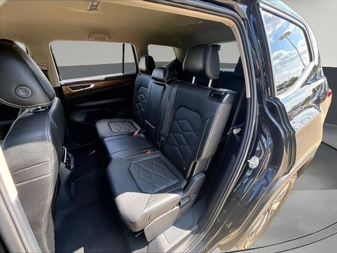 Used 2025 Volkswagen Atlas SE AWD/4WD image 25