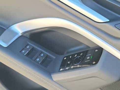 Used 2025 Audi Q5 Premium image 17