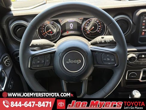 Used 2023 Jeep Wrangler Unlimited Sport image 14
