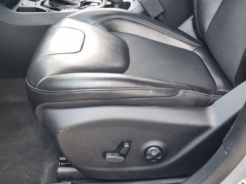 Certified 2021 Jeep Cherokee Latitude Plus FWD image 21
