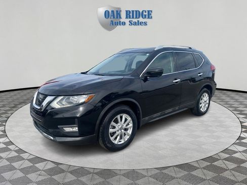 Used 2017 Nissan Rogue SV w/ SV Premium Package image 1