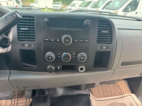 Used 2012 Chevrolet Silverado 2500 W/T AWD/4WD image 25