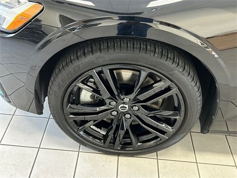 Certified 2024 Volvo S60 T8 Plus image 8