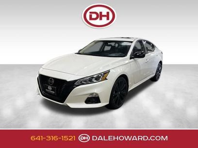 Used 2022 Nissan Altima 2.5 SR w/ Midnight Edition Package