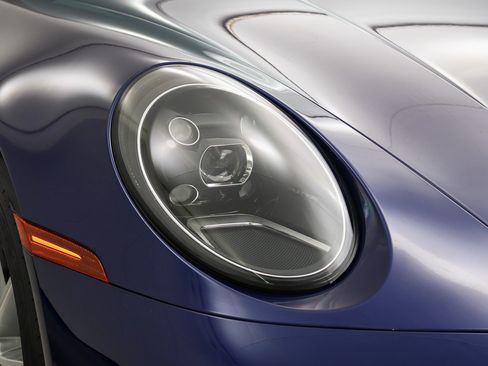 Used 2021 Porsche 911 Carrera RWD image 9