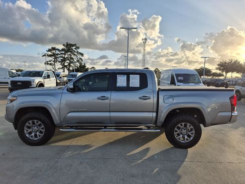 Used 2019 Toyota Tacoma SR5 image 12
