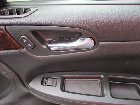 Used 2012 Chevrolet Impala LS FWD image 25