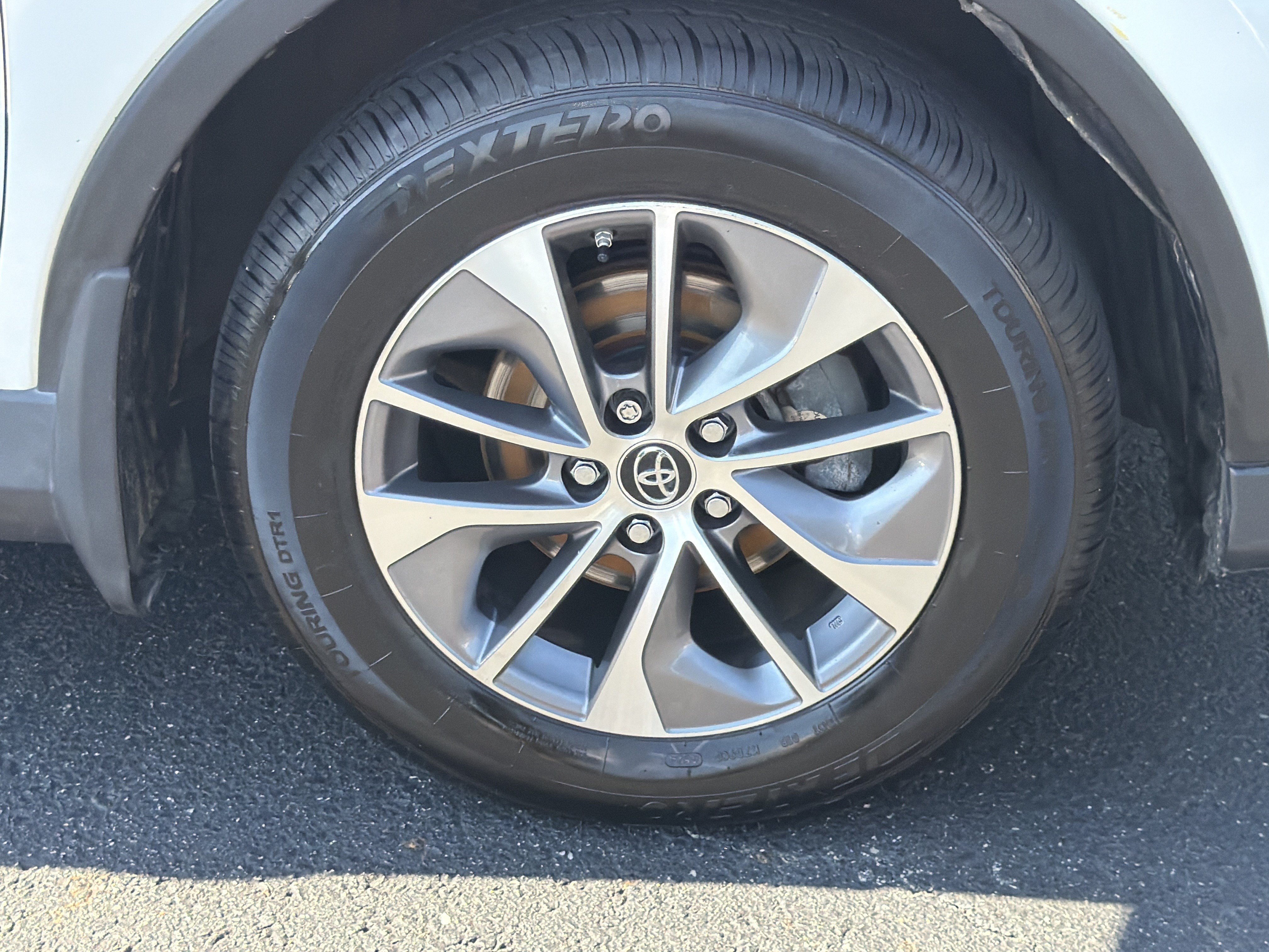 Used 2018 Toyota RAV4 XLE w/ Protection Package AWD/4WD image 12