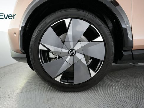 Used 2024 Nissan Ariya AWD image 20