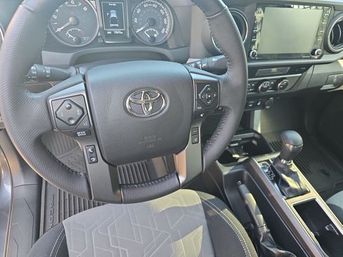 Used 2023 Toyota Tacoma TRD Sport w/ Technology Package AWD/4WD image 16