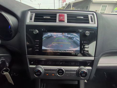 Used 2016 Subaru Outback 2.5i Premium image 18