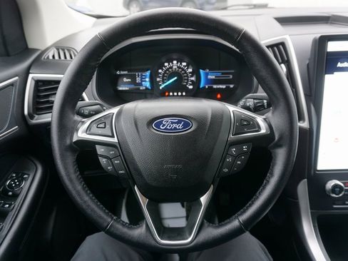 Used 2023 Ford Edge SEL image 3