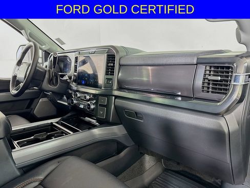 Certified 2025 Ford F250 Lariat w/ Lariat Ultimate Package image 31