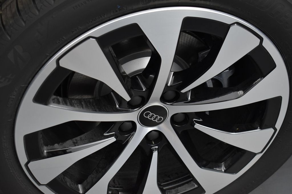 New 2026 Audi Q3 quattro 2.0T AWD/4WD image 21