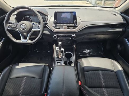 Used 2024 Nissan Altima 2.5 SR AWD/4WD image 11