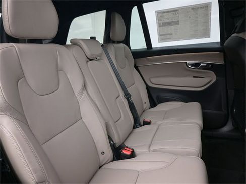New 2026 Volvo XC90 B6 Ultra image 35