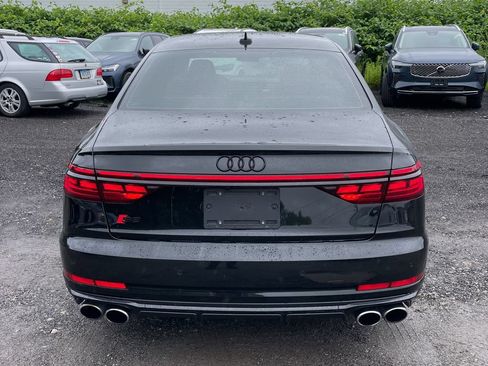 Used 2024 Audi S8 AWD/4WD image 6