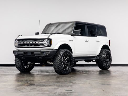 Used 2025 Ford Bronco Outer Banks AWD/4WD image 7