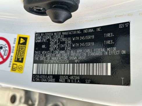 Used 2017 Toyota Highlander Limited image 41