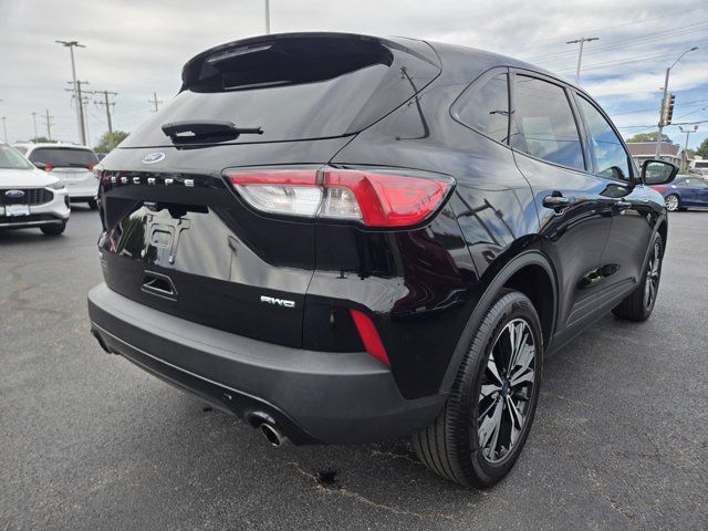 Used 2022 Ford Escape SE w/ SE Sport Appearance Package AWD/4WD image 39