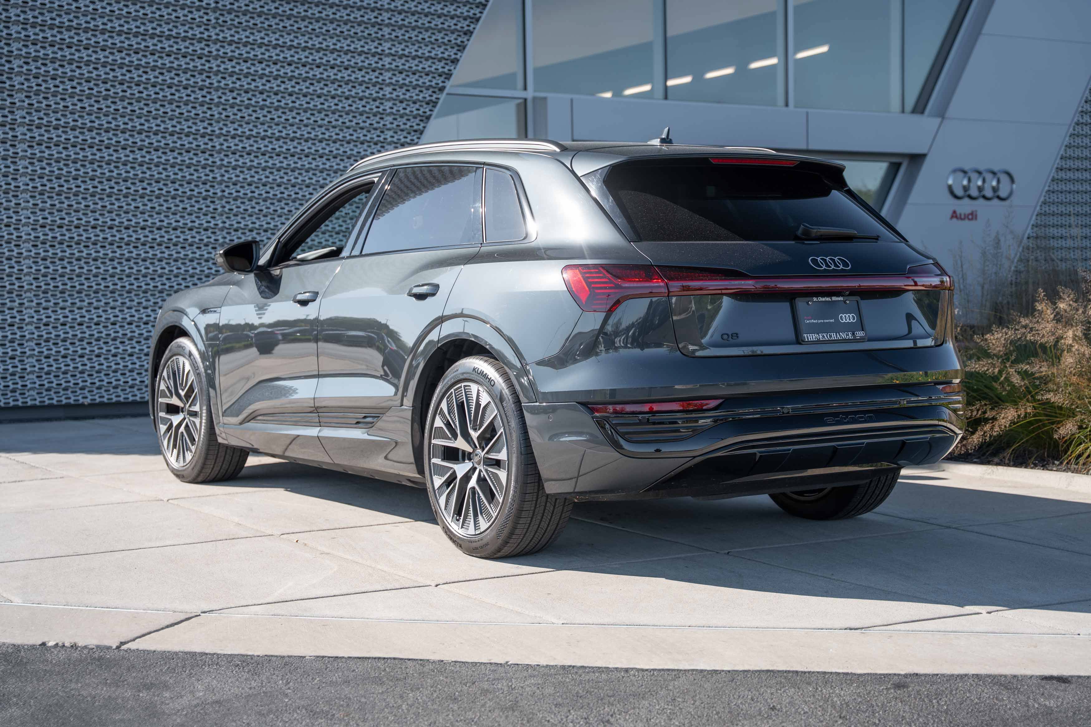 Certified 2024 Audi Q8 e-tron Premium Plus AWD/4WD image 3
