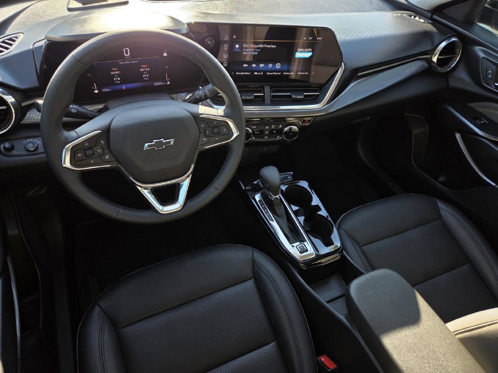 Used 2025 Chevrolet Trax ACTIV w/ Driver Confidence Package FWD image 15