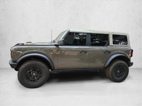 New 2026 Ford Bronco Badlands image 5