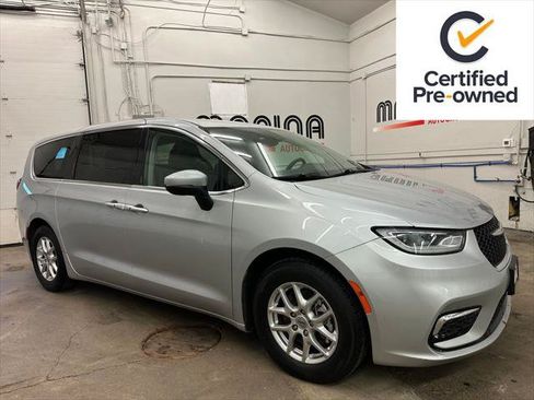Certified 2023 Chrysler Pacifica Touring-L FWD image 1
