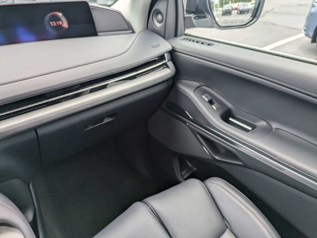 New 2027 Lincoln Navigator Premiere RWD image 18